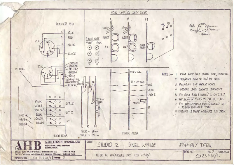 Imagen de la primera página del manual del dispositivo Studio 12